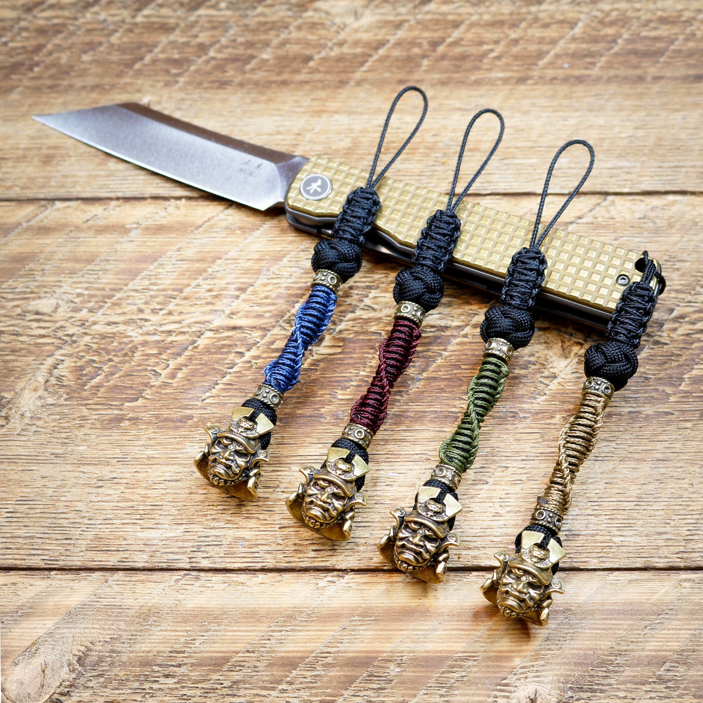 Paracord Knife Lanyard With Japanese Samurai Helmet Bead